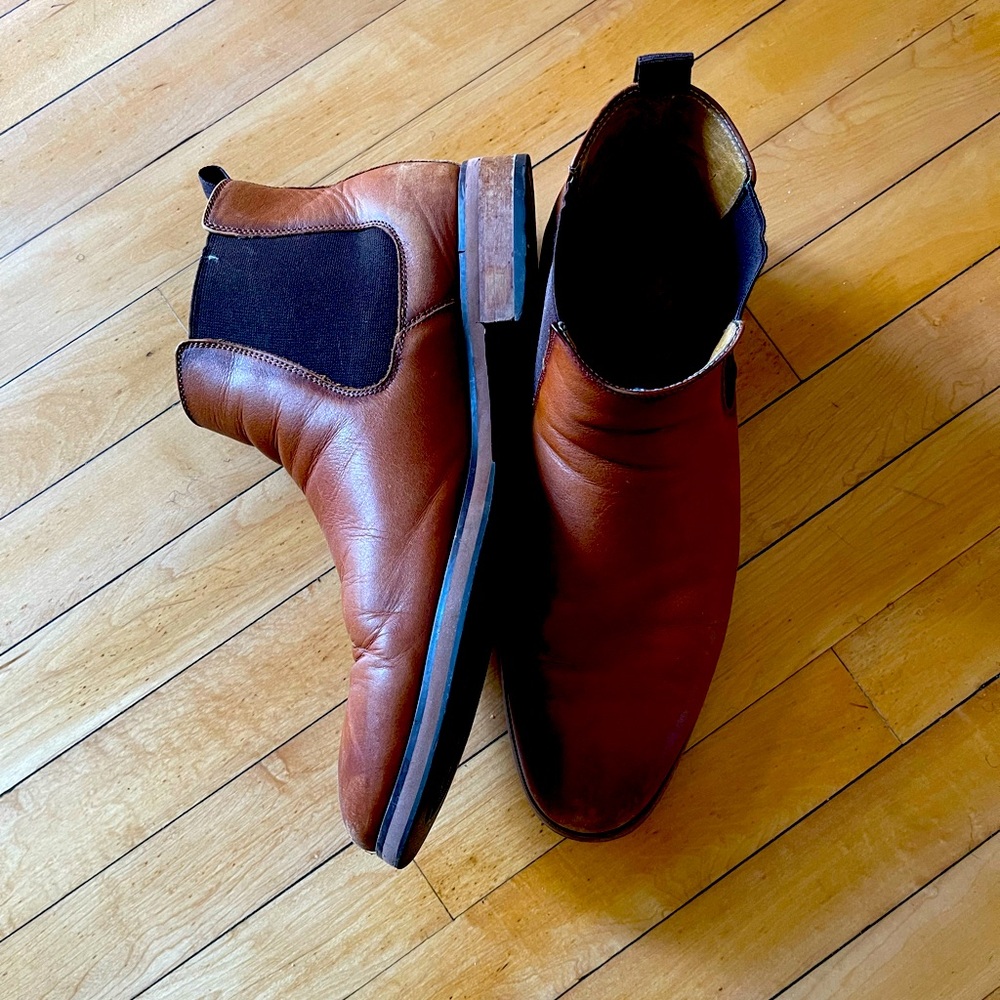 Florsheim Chelsea Boots 11M US (Worn)
